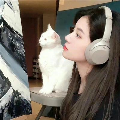 黑夜中的玻璃人偶